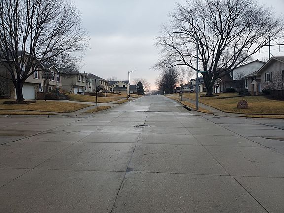 4th image of 707 Edgewood Blvd