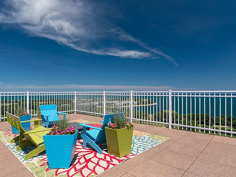 4100 N. Marine Dr. — Photo 28