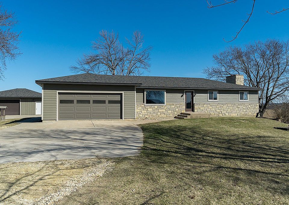 1st image of 4065 Labarge Rd