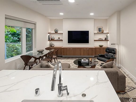 3rd image of 17XX Harbor Ave SW #402