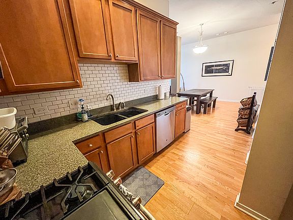 5th image of 2915 N Clybourn Ave Unit 305