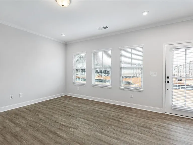 422 Herring Dr — Photo 7