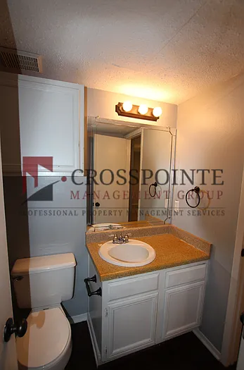 420 W Heritage Dr #110 — Photo 35