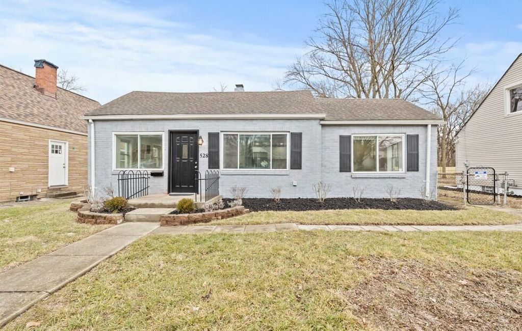 Real estate listing image