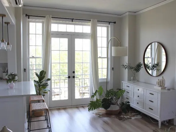 63 Rutledge Ave APT 20, Charleston, SC 29401