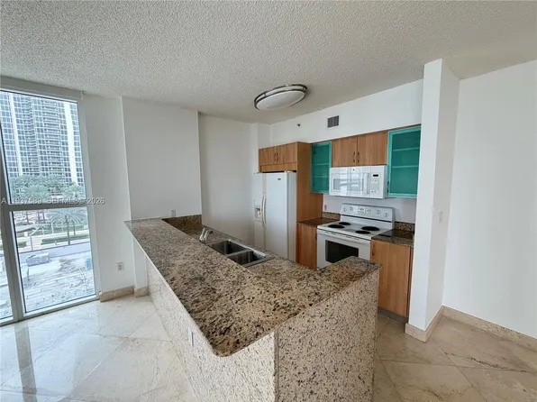 17555 Atlantic Blvd, Sunny Isles Beach, FL