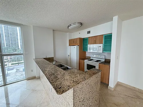 17555 Atlantic Blvd #607 Photo 1