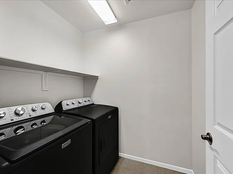 8755 Firecracker Ct — Photo 18