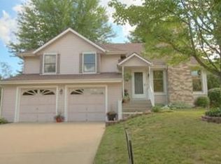 971 Ellis St, Liberty, MO 64068