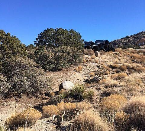 4th image of 10 Golden Hills Dr