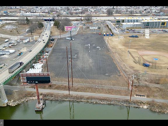 3rd image of 6425 New State Rd