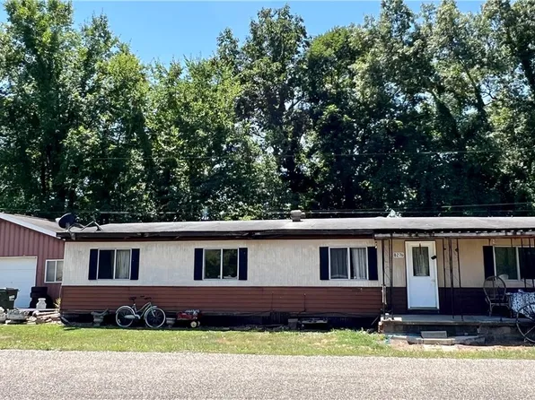 8276 Moravian Trail Rd SE, Uhrichsville, OH 44683