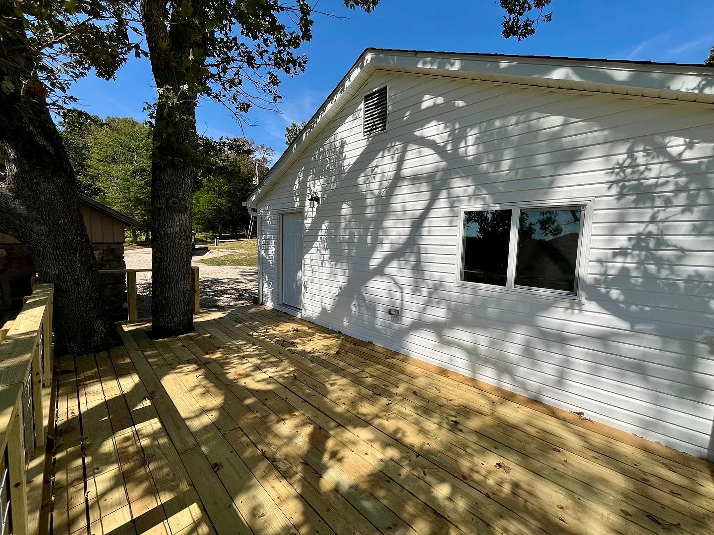 3 Bed | 2 Bath | House Outside of Town — Photo 4