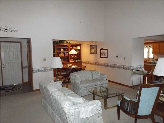 4th image of 413 Peninsula Dr