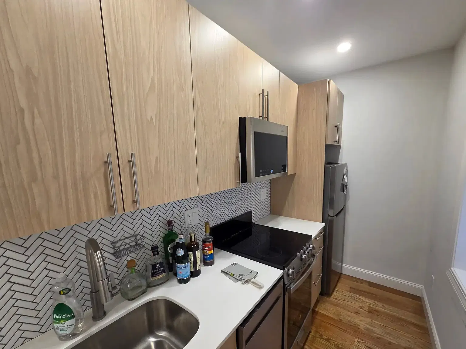 Studio, 450 sqft, $2,550 — Photo 4