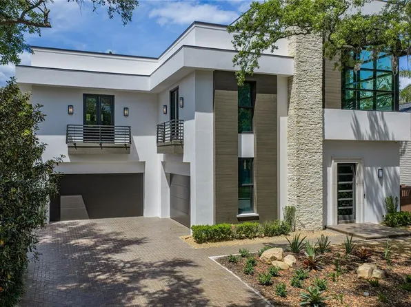 2903 W Hawthorne Rd, Tampa, FL 33611
