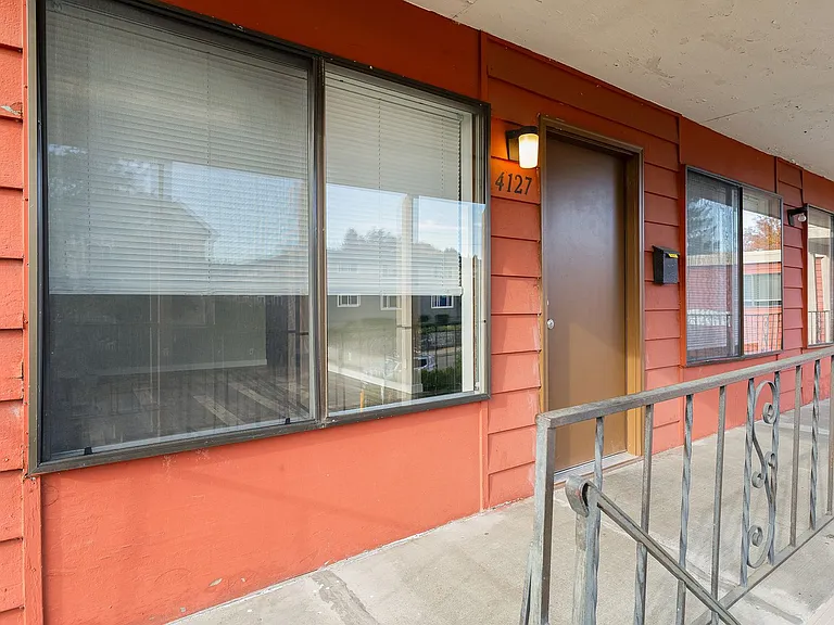 4121 SE 28th Ave — Photo 4