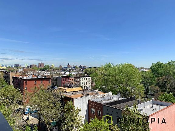 3rd image of 420 Tompkins Ave #4R