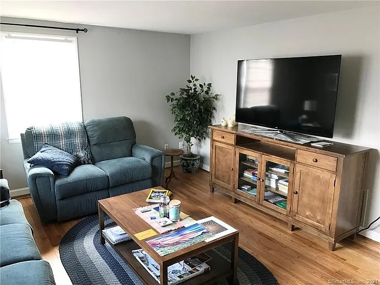 27 Butternut Dr — Photo 6