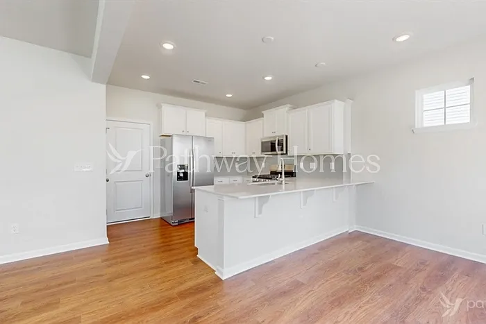 335 Kennerly Center Dr — Photo 5
