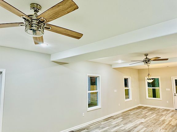 5th image of 4390 Oaks Royal Dr Lot 16