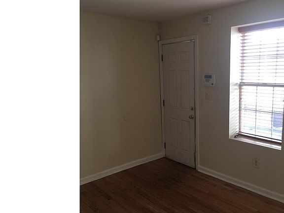 3rd image of 826 Cantrell St