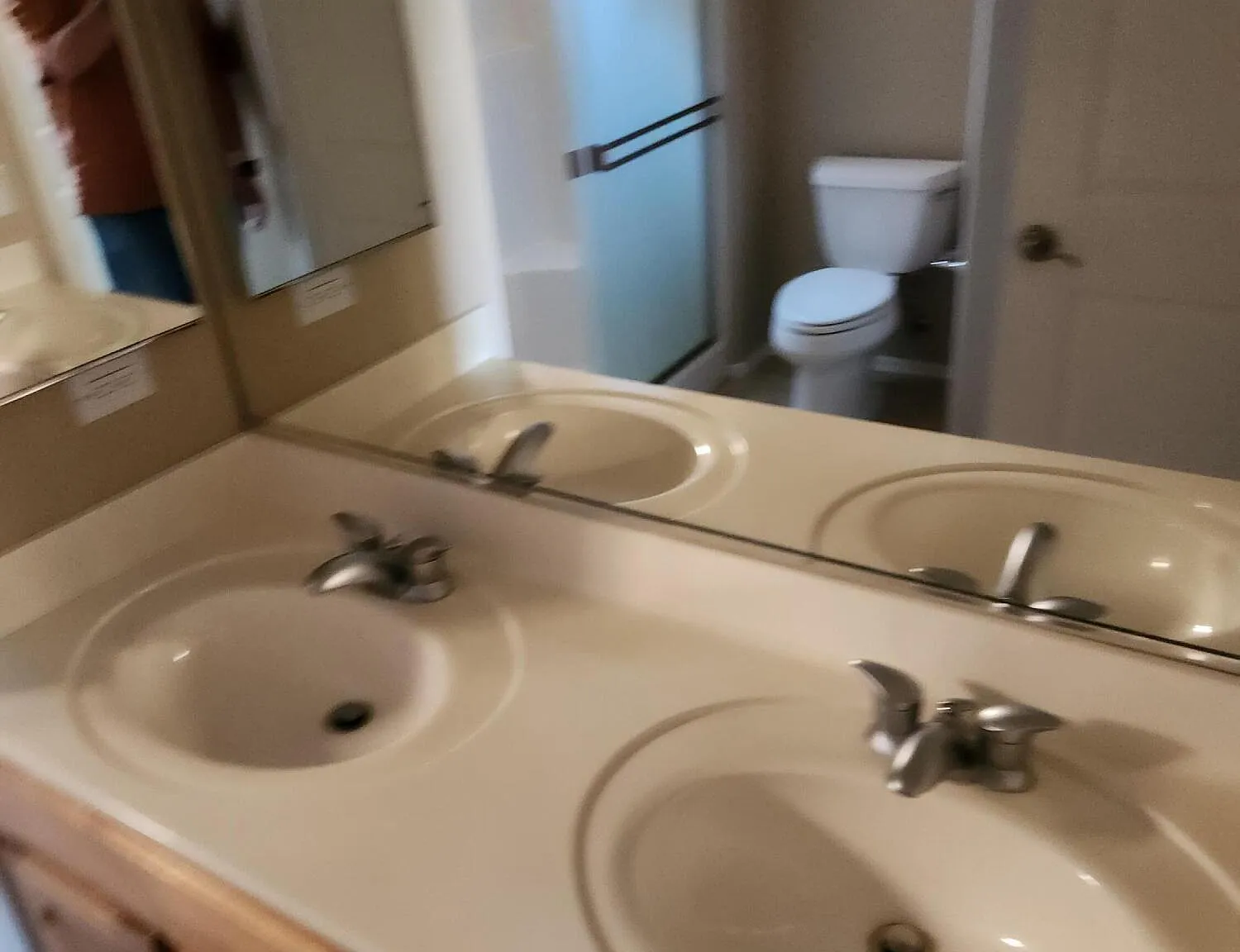2 bed, 2.0 bath, 1411 sqft, $2,095 — Photo 2