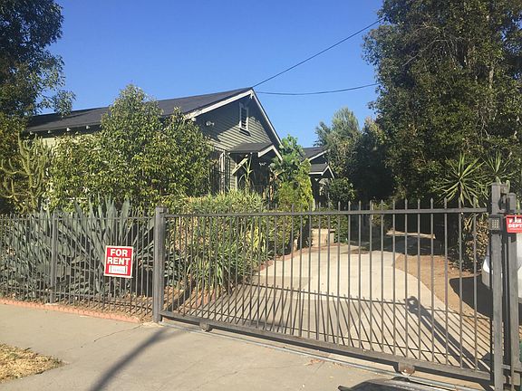 5th image of 402 Micheltorena St