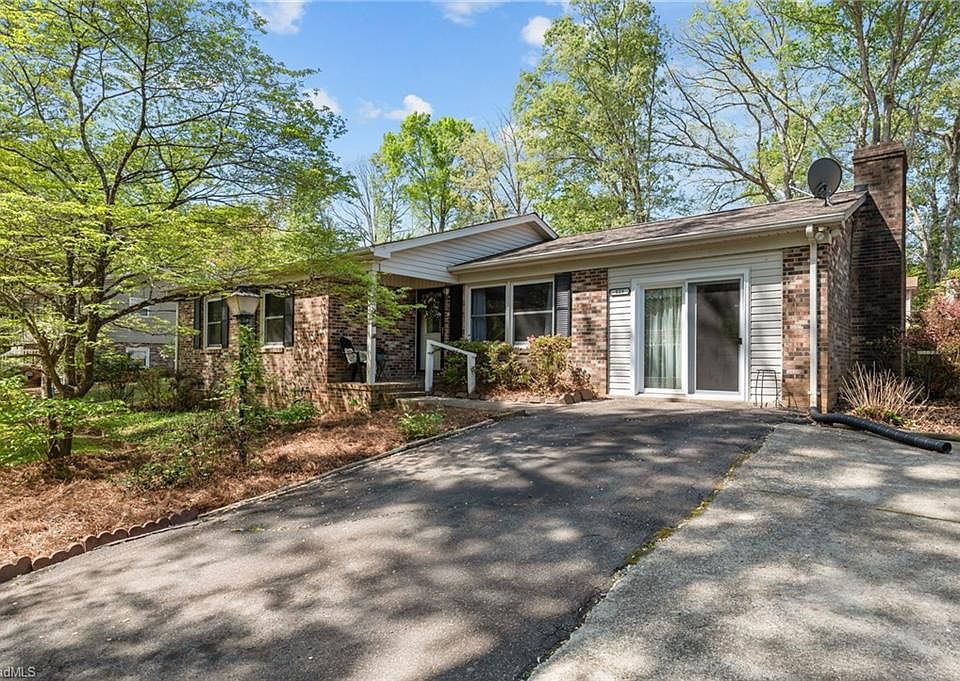 1st image of 323 Shannon Dr
