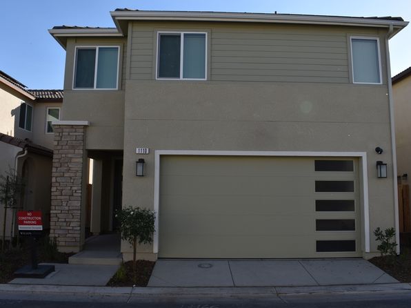 1110 Encore Way W