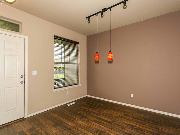 2nd image of 1436 NE Redspire Ln