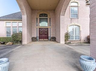 1204 Regents Park Ct, Desoto, TX 75115