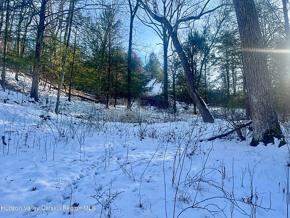 4th image of 26 Mossy Brook Road