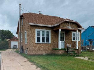 916 E Douglas St, Oneill, NE 68763