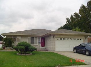 6524 Silvio St, Garden City, MI 48135