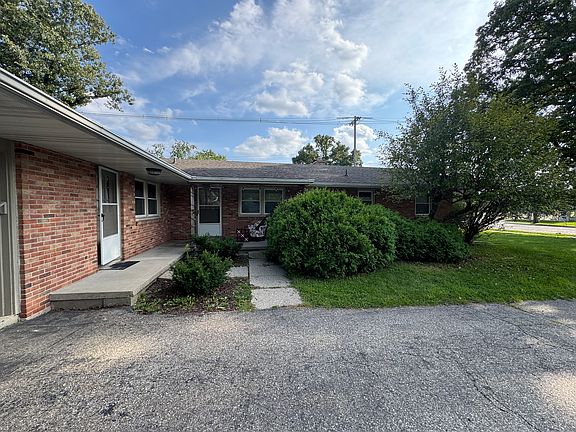 2nd image of 1500 Woodside Dr