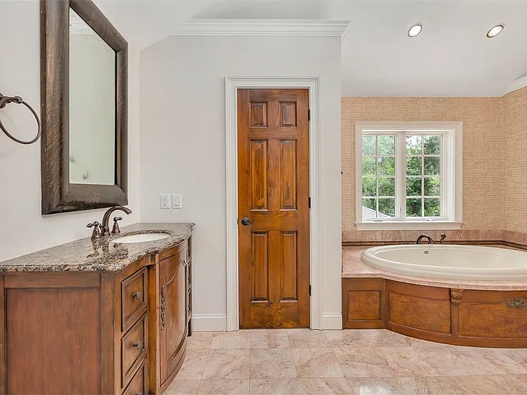 210 Settlers Rd — Photo 33