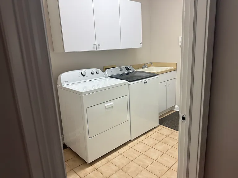 678 Union Dr — Photo 16