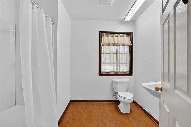513 Michigan Ave — Photo 13