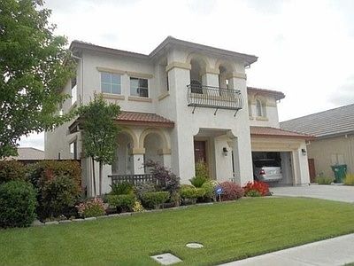 3rd image of 10780 Winward Ave