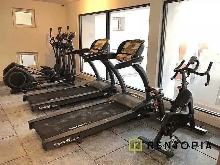 832 Lexington Ave #6A — Photo 5