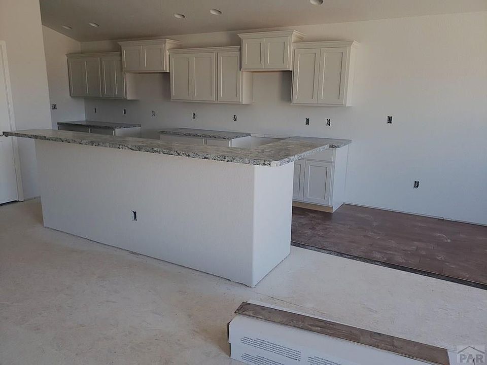 2nd image of 685 N Mancos Dr