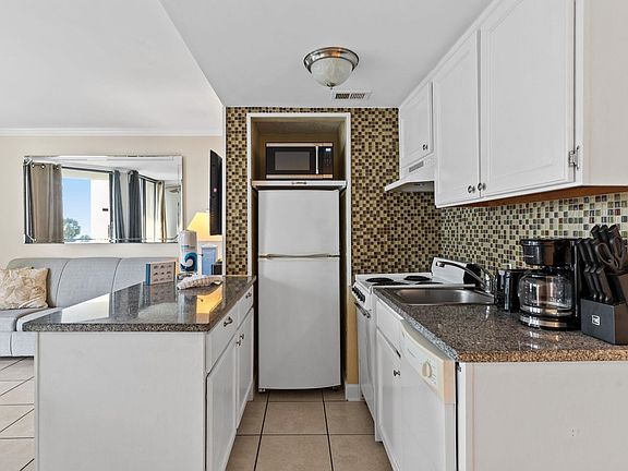 5th image of 2310 N Ocean Blvd. #208