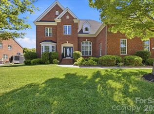1825 Laveta Rd, Charlotte, NC 28269
