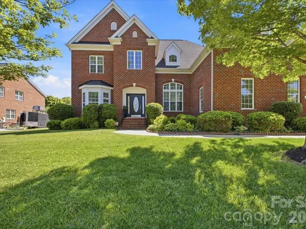 1825 Laveta Rd, Charlotte, NC 28269