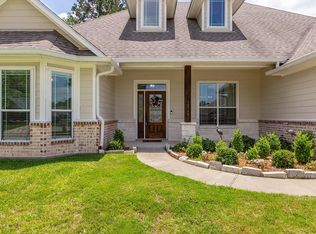 181 Rustic Pines Dr, Lufkin, TX 75904