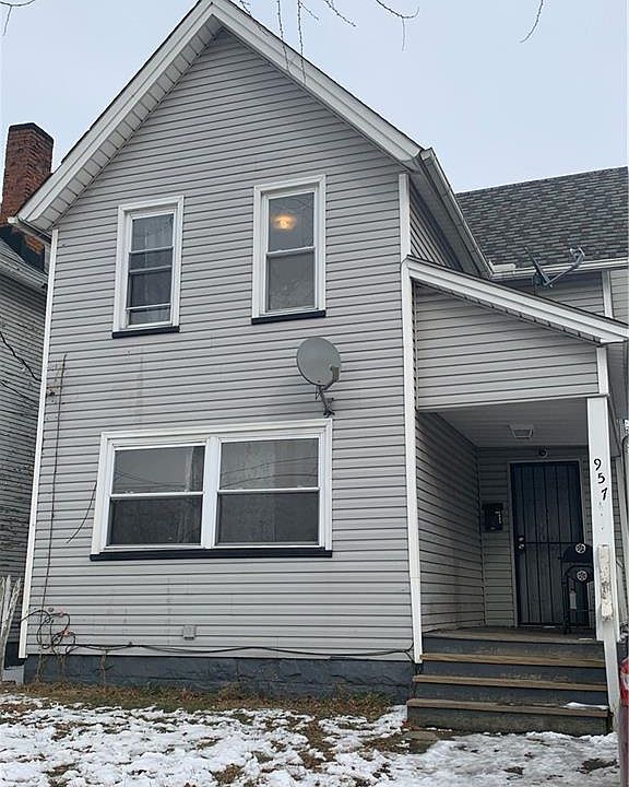2nd image of 957 Maud Ave