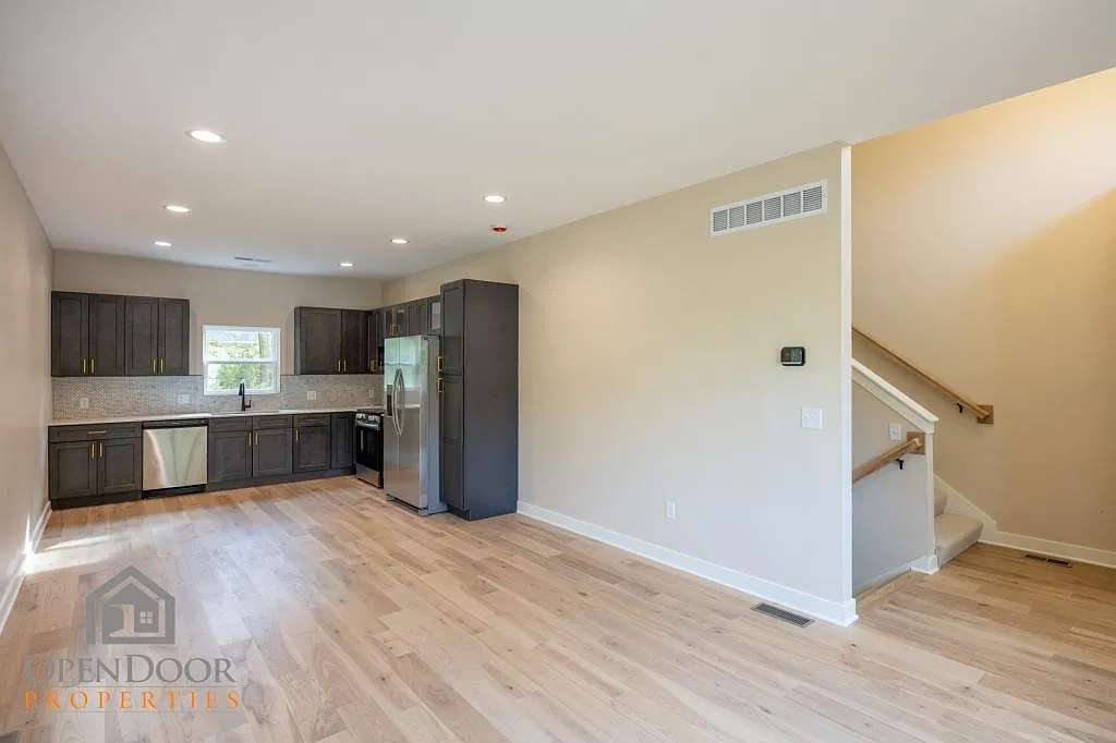 3109 S 34th St — Photo 3