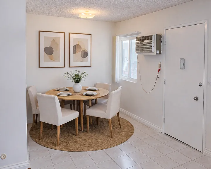 519 N Hayworth Ave — Photo 4