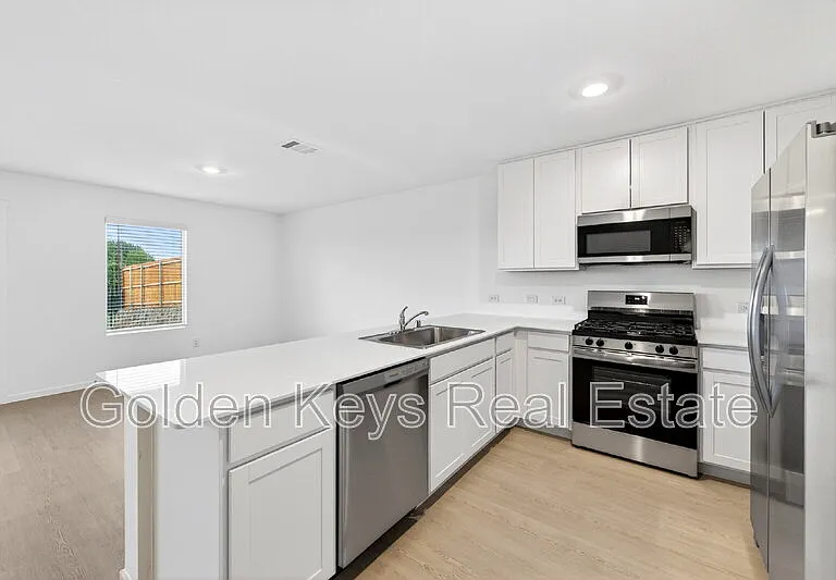 10212 Regal Bend Ln — Photo 14